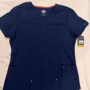 Dickies scrub top - L